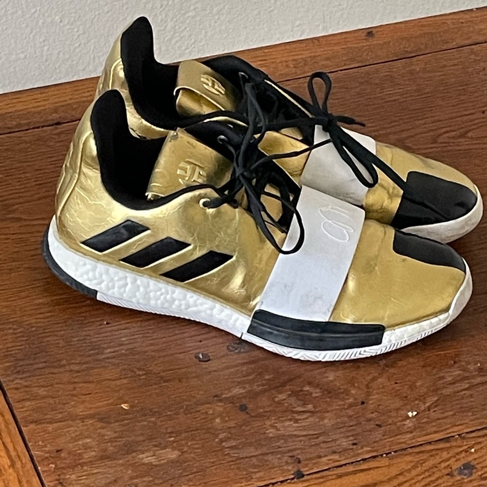 Adidas mens James Hardens size 11